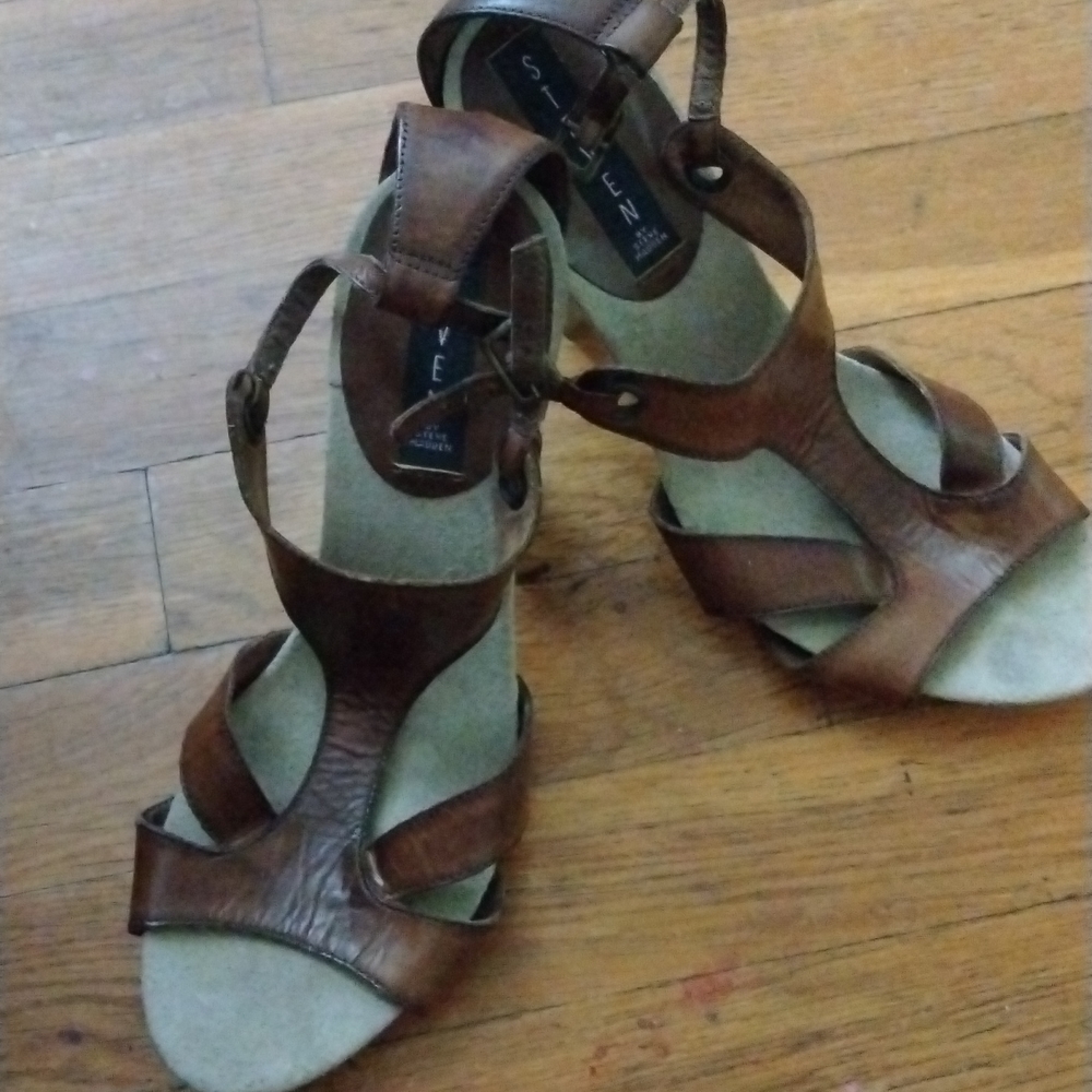 Steve by Steve Madden Sandals high heels